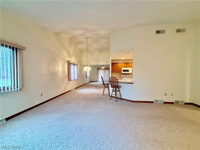 4175 Fawn Trail NE A, Warren, OH 44483