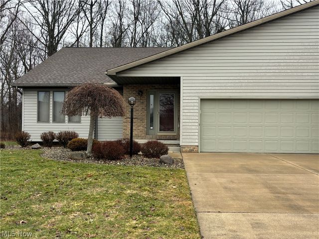 4175 Fawn Trail NE A, Warren, OH 44483