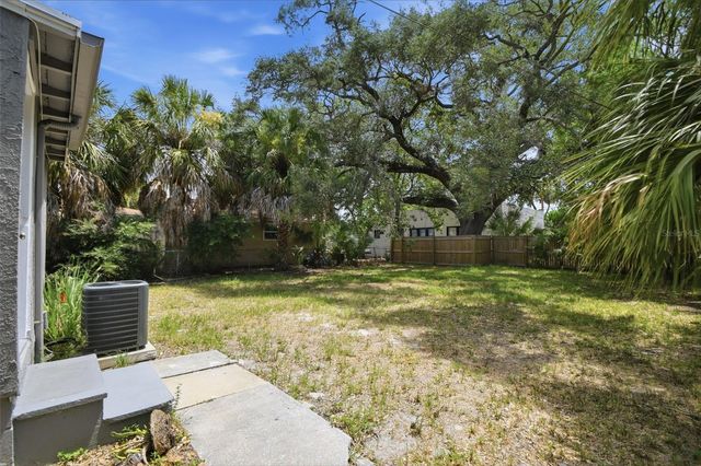 2610 DR MARTIN LUTHER KING JR STREET S, St Petersburg, FL 33705