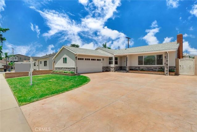 233 E Tudor, Covina, CA 91722