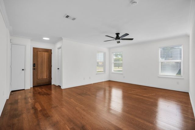 2322 Tan Oak Drive, Dallas, TX 75212