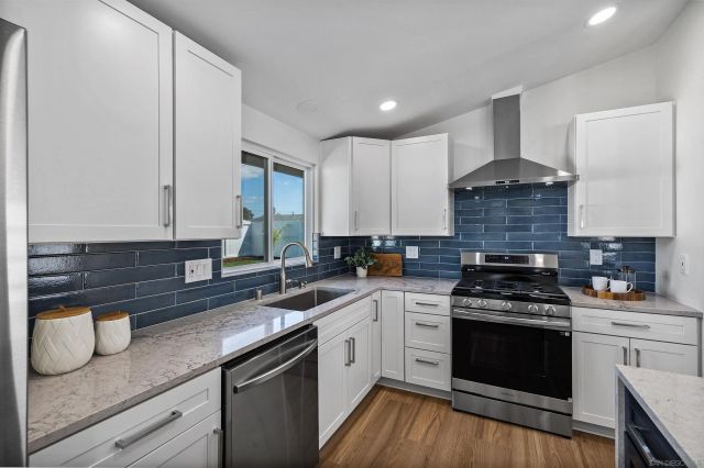 5284 Winthrop St, San Diego, CA 92117