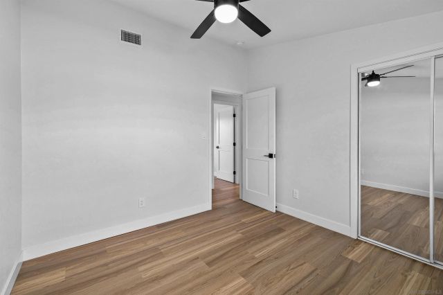 5284 Winthrop St, San Diego, CA 92117