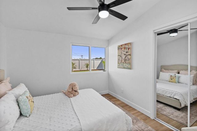 5284 Winthrop St, San Diego, CA 92117