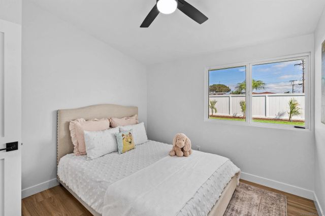 5284 Winthrop St, San Diego, CA 92117