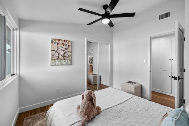 5284 Winthrop St, San Diego, CA 92117