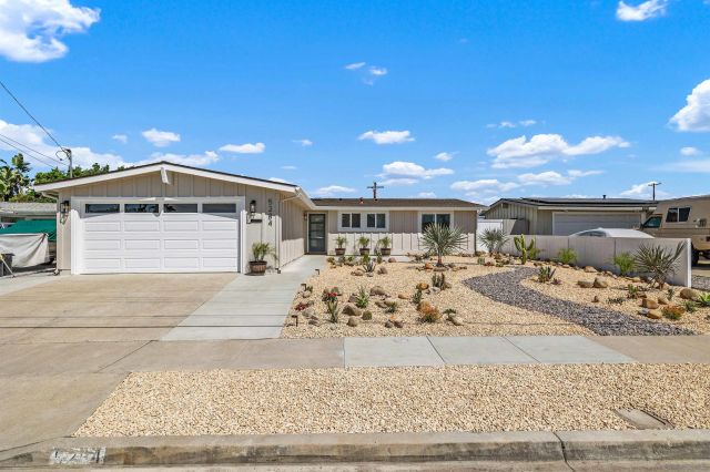 5284 Winthrop St, San Diego, CA 92117