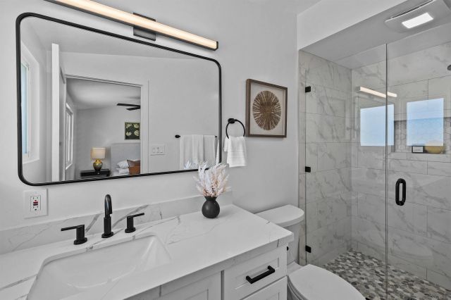 5284 Winthrop St, San Diego, CA 92117