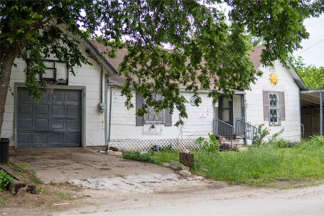 106 S Watson Street, Alvarado, TX 76009