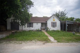 106 S Watson Street, Alvarado, TX 76009