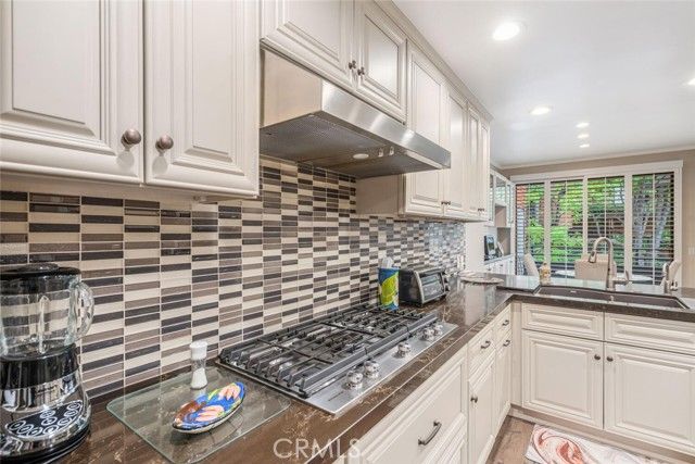 4727 Park Encino 330, Encino (los Angeles), CA 91436