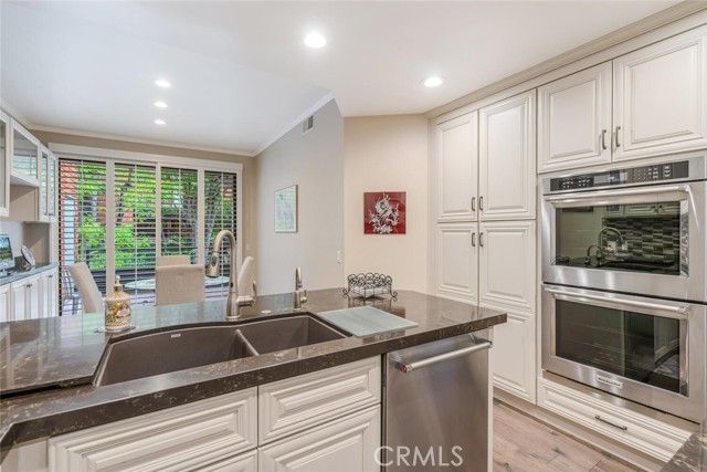 4727 Park Encino 330, Encino (los Angeles), CA 91436