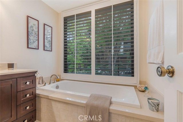 4727 Park Encino 330, Encino (los Angeles), CA 91436