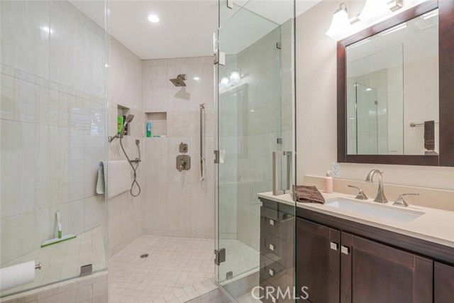 4727 Park Encino 330, Encino (los Angeles), CA 91436