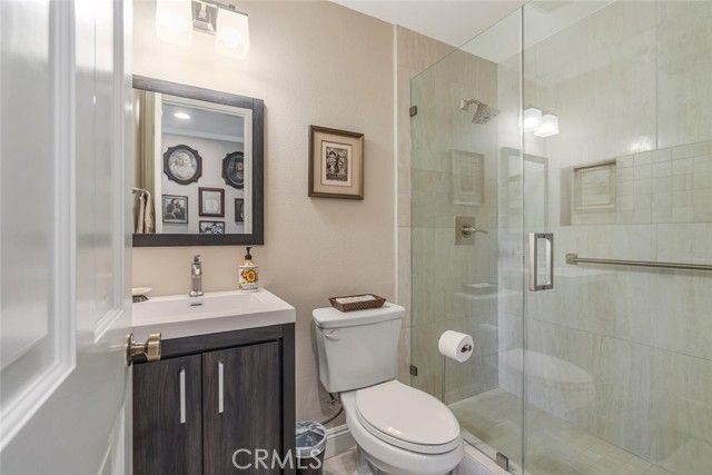 4727 Park Encino 330, Encino (los Angeles), CA 91436