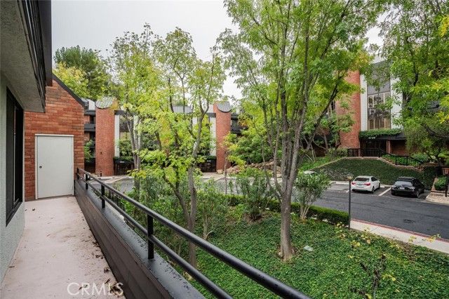 4727 Park Encino 330, Encino (los Angeles), CA 91436