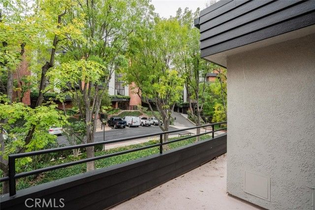 4727 Park Encino 330, Encino (los Angeles), CA 91436