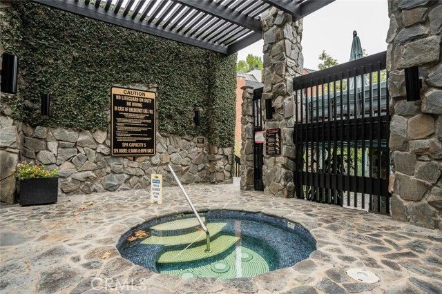 4727 Park Encino 330, Encino (los Angeles), CA 91436