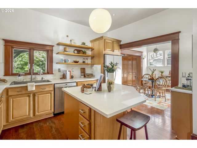 2854 Se ANKENY St, Portland, OR 97214