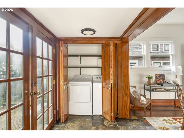 2854 Se ANKENY St, Portland, OR 97214