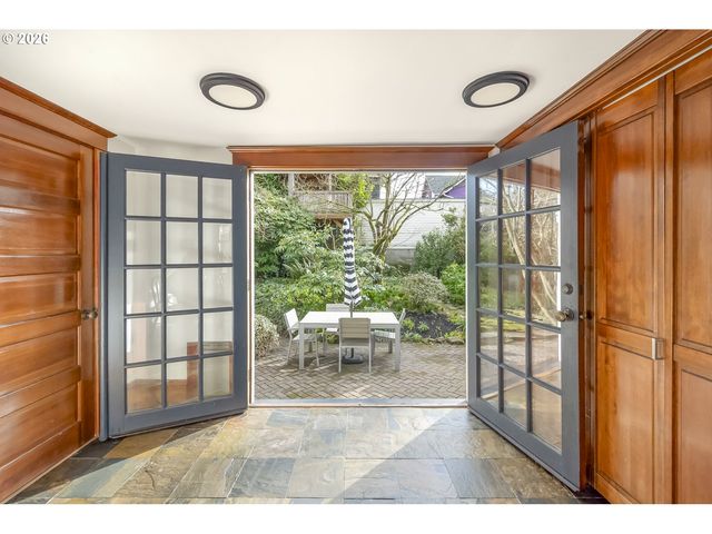 2854 Se ANKENY St, Portland, OR 97214