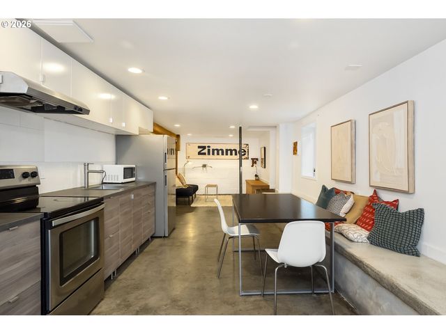 2854 Se ANKENY St, Portland, OR 97214