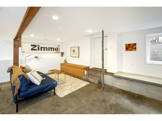 2854 Se ANKENY St, Portland, OR 97214