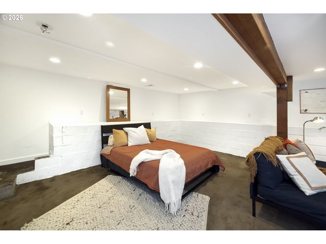 2854 Se ANKENY St, Portland, OR 97214