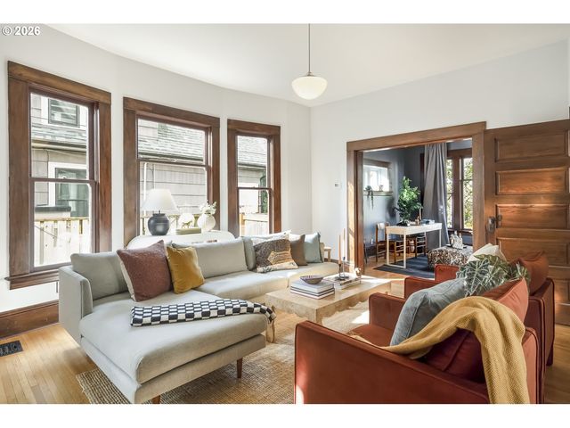 2854 Se ANKENY St, Portland, OR 97214