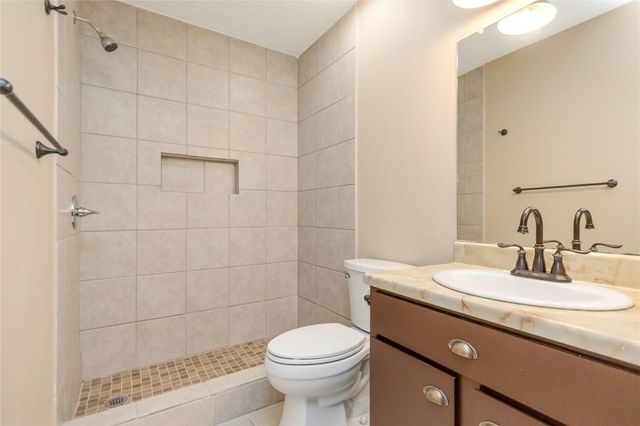 6903 Foxmont Lane, Humble, TX 77338