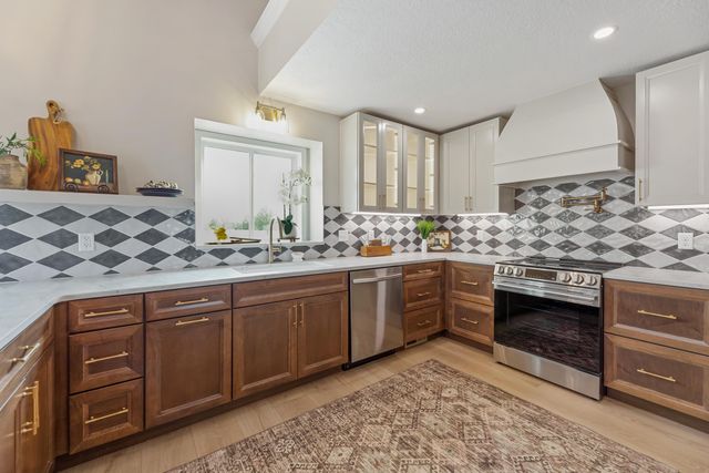 14844 SW Clover Ln, Rose Hill, KS 67133