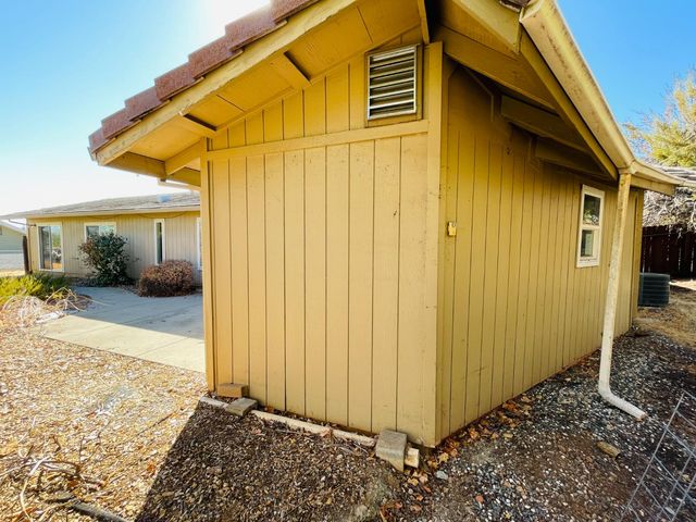 137 Cypress Hill Dr, Grass Valley, CA 95945