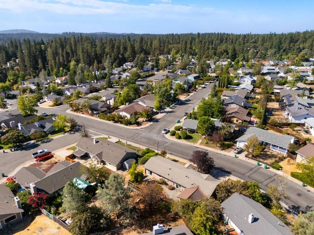 137 Cypress Hill Dr, Grass Valley, CA 95945