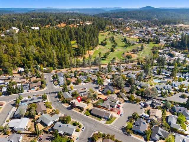 137 Cypress Hill Dr, Grass Valley, CA 95945