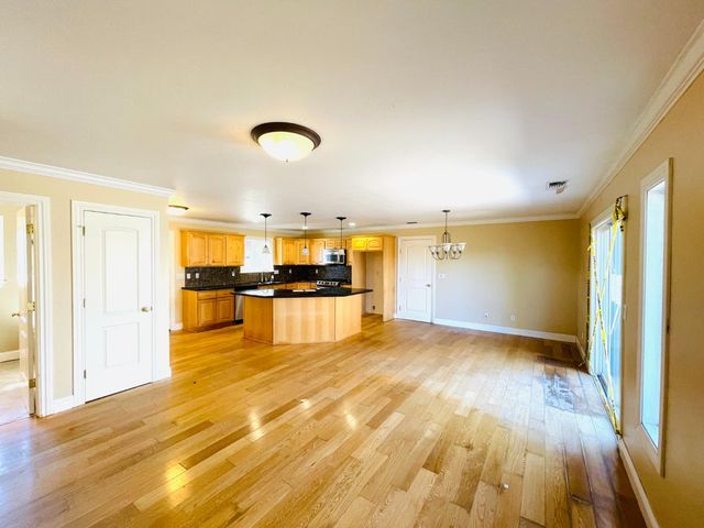 137 Cypress Hill Dr, Grass Valley, CA 95945