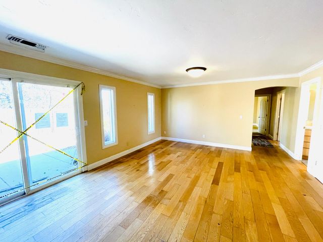 137 Cypress Hill Dr, Grass Valley, CA 95945