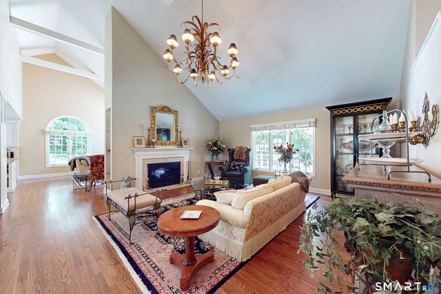 12 Lyndenwood Drive, Brookfield, CT 06804