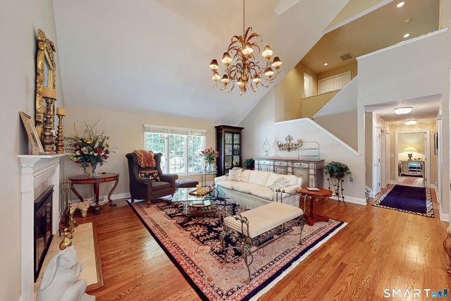 12 Lyndenwood Drive, Brookfield, CT 06804