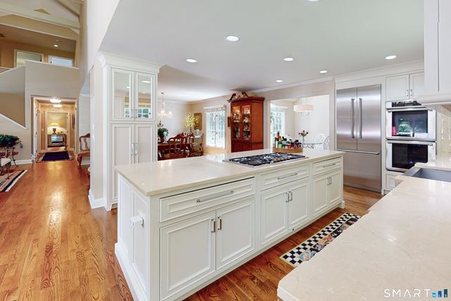 12 Lyndenwood Drive, Brookfield, CT 06804