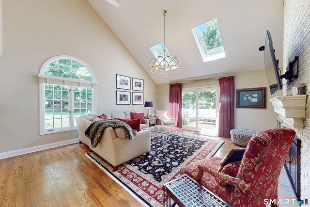 12 Lyndenwood Drive, Brookfield, CT 06804