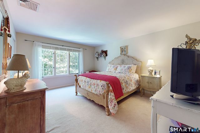 12 Lyndenwood Drive, Brookfield, CT 06804