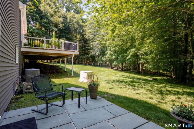 12 Lyndenwood Drive, Brookfield, CT 06804