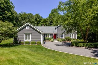 12 Lyndenwood Drive, Brookfield, CT 06804
