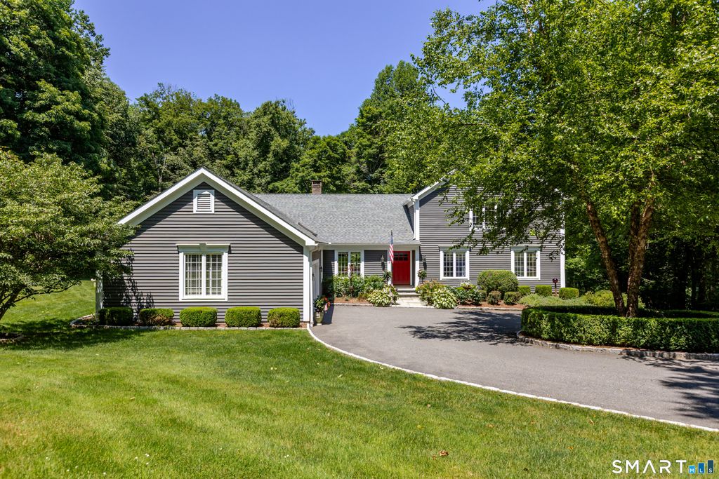 12 Lyndenwood Drive, Brookfield, CT 06804