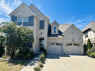 3033 Devinney Dr, Franklin, TN 37064