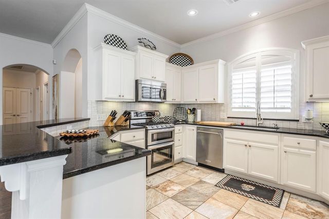 10239 Kingston Way, Oklahoma City, OK 73120