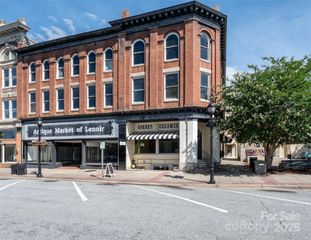 812 West Avenue NW, Lenoir, NC 28645