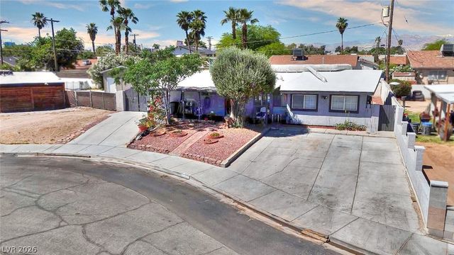 1529 Statz Court, Las Vegas, NV 89101