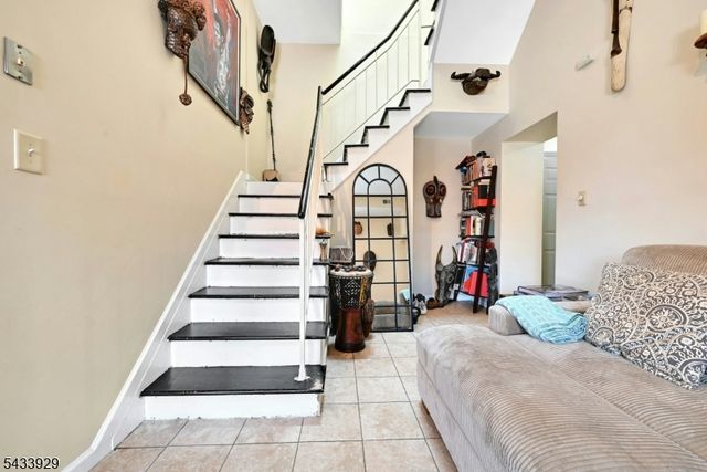 14 Jacques 11, Elizabeth City, NJ 07201