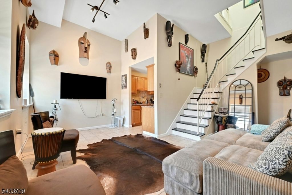 14 Jacques 11, Elizabeth City, NJ 07201